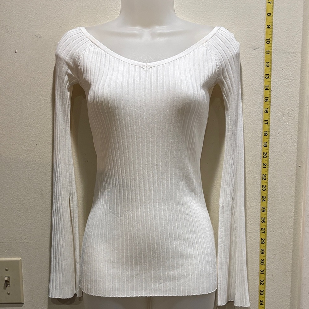 BCBGMaxAzria Cream Ribbed Top